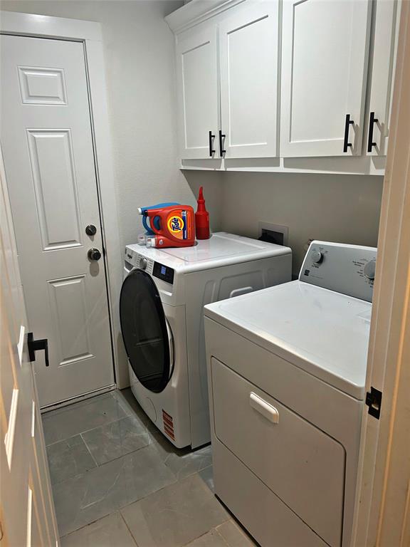 2631 Fish Tank Road Corsicana, TX 75110 - Photo 25 of 40 a utility room with dryer and washer