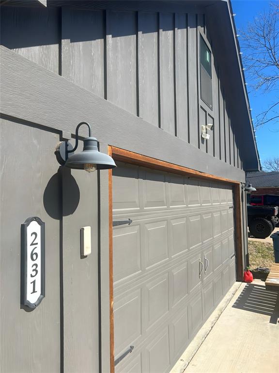 2631 Fish Tank Road Corsicana, TX 75110 - Photo 3 of 40 a bathroom with a toilet and a shower