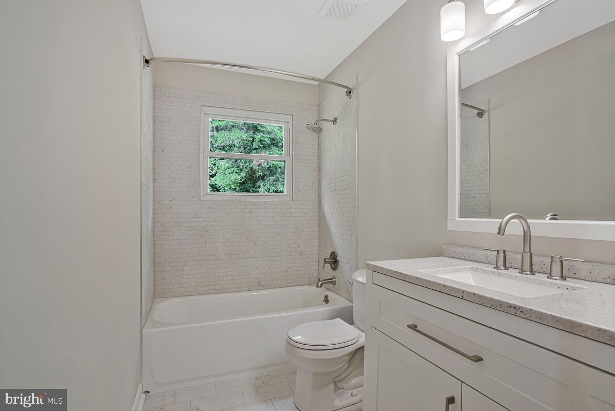 8240 Rupert Road South Millersville, MD 21108 - Photo 9 of 27 Hall Full Bath