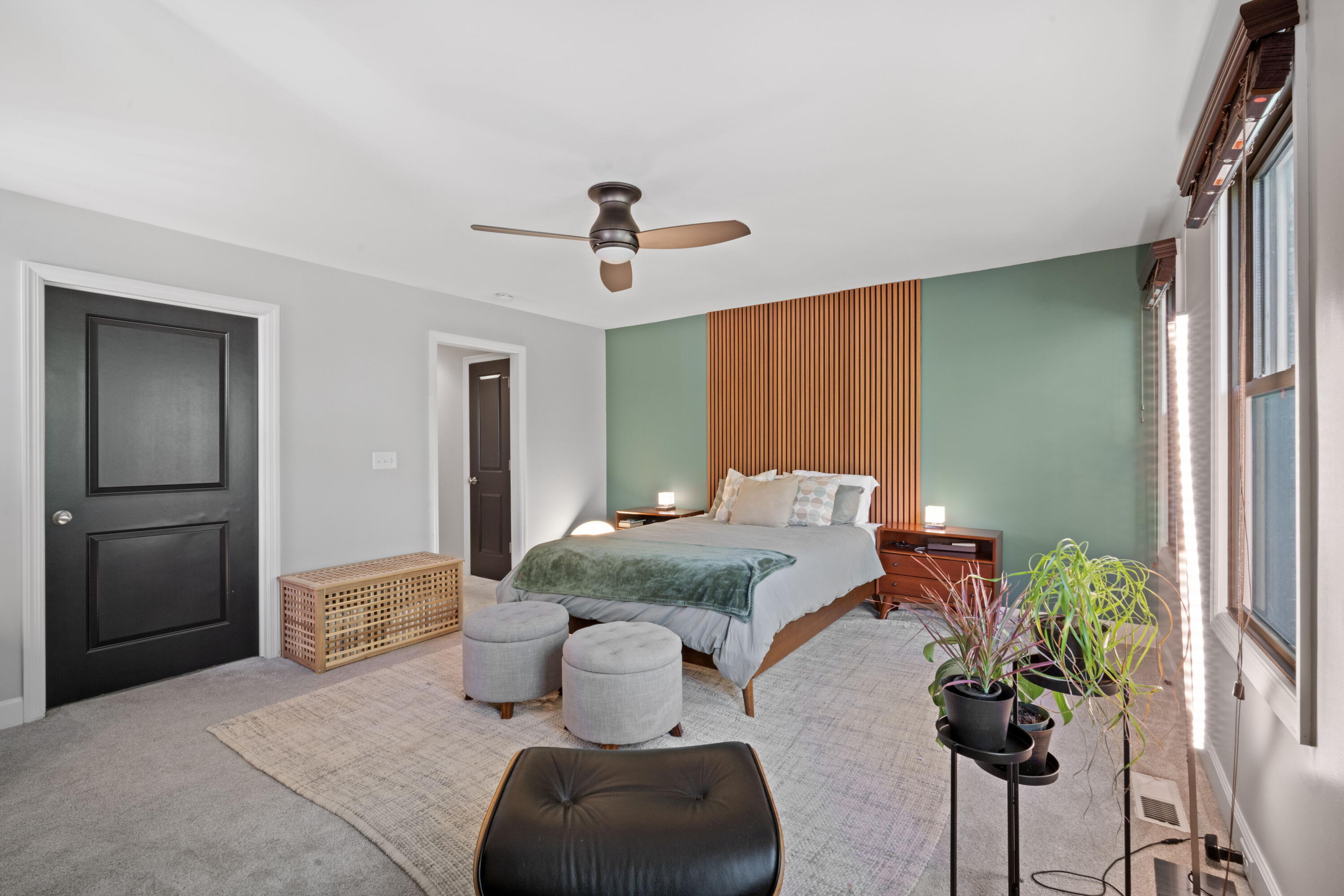 2432 North Lake Drive Milwaukee, WI 53211 - Photo 12 of 28 Primary Bedroom