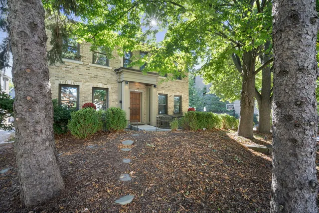 $604,900 | 2432 North Lake Drive, Milwaukee, WI 53211