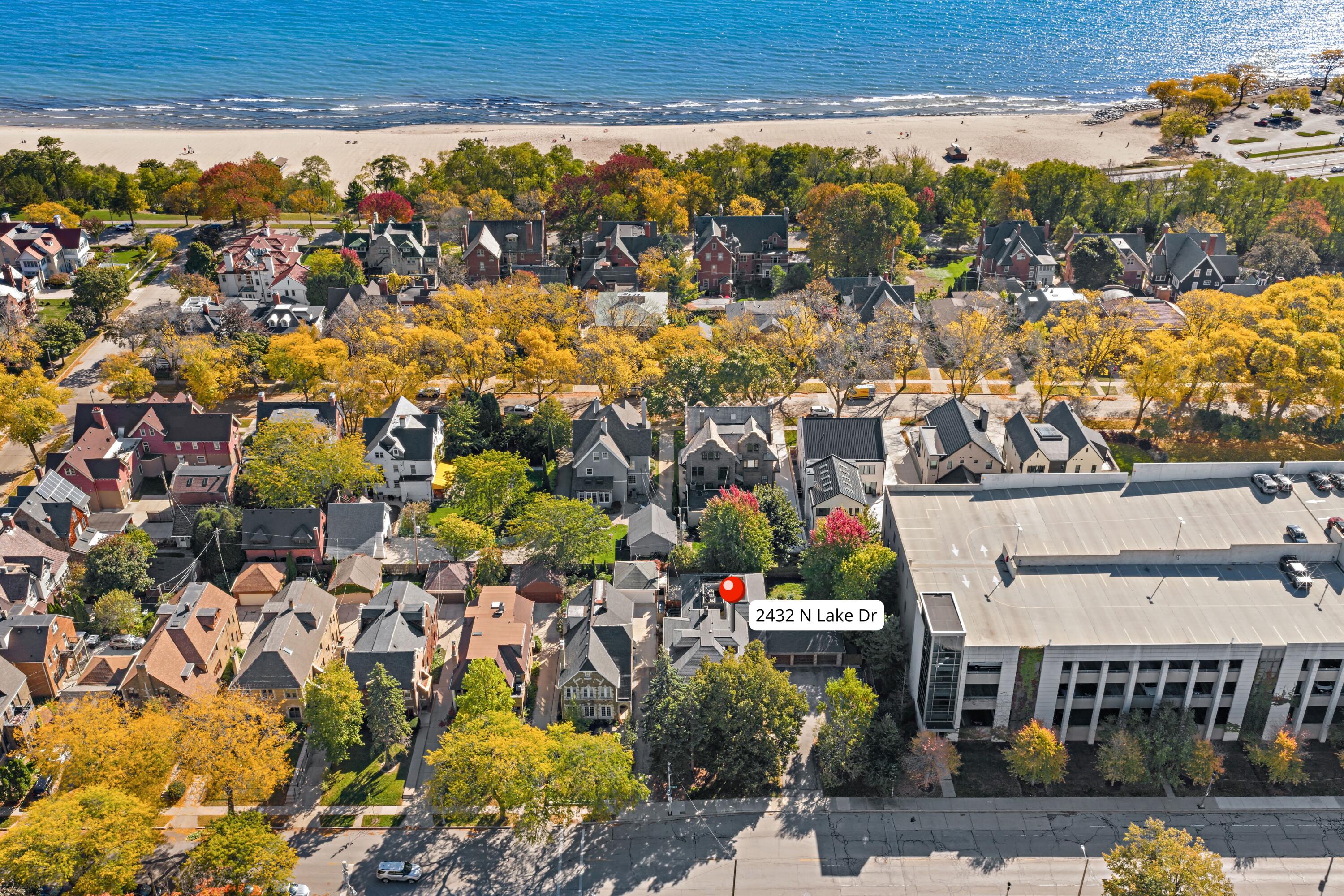 2432 North Lake Drive Milwaukee, WI 53211 - Photo 26 of 28 East Side Location