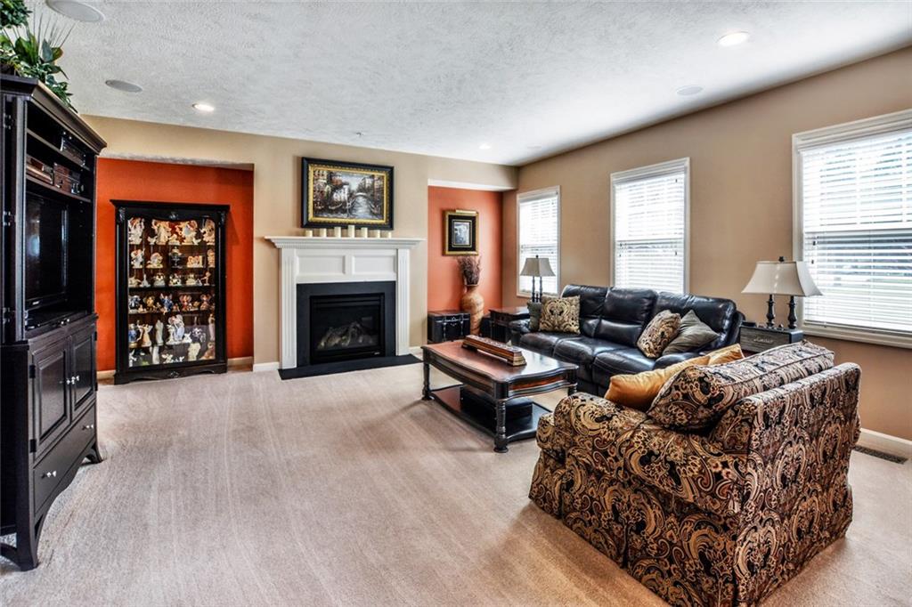 131 Shenot Road Wexford, PA 15090 - Photo 4 of 25 Gallery Image 4