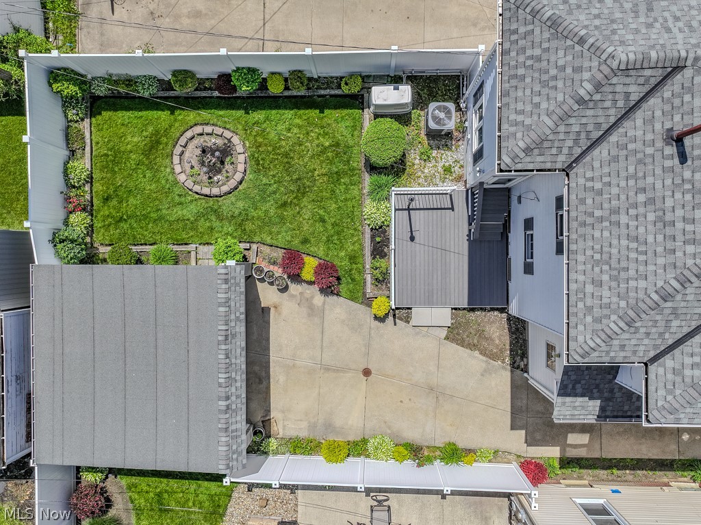 17709 Crestland Road Cleveland, OH 44119 - Photo 6 of 42 Overhead View of Back yard