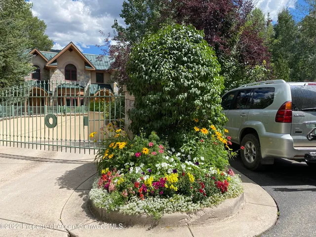 $60,000 | 1035 East Durant Avenue, Unit 4, Aspen, CO 81611