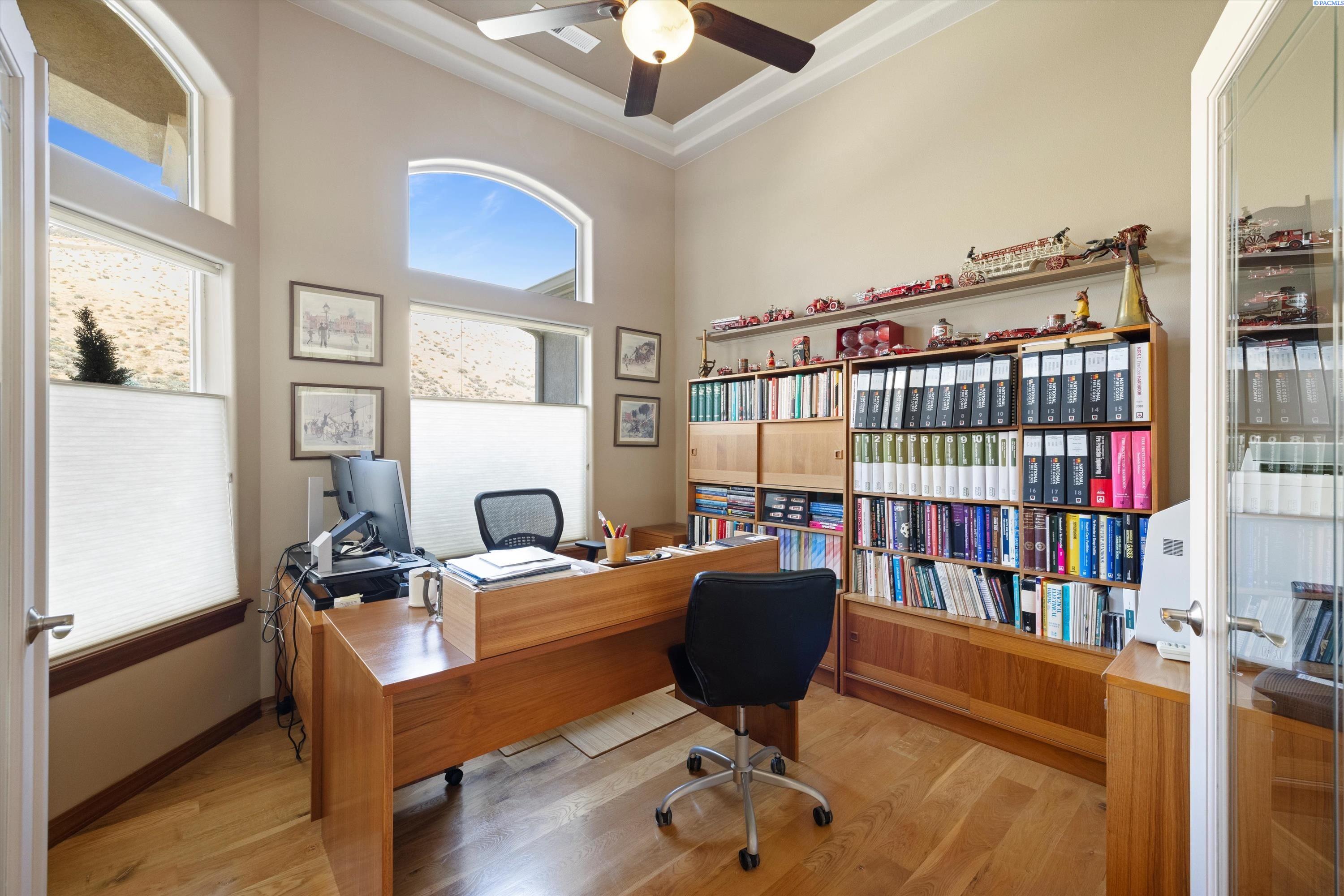 2742 Katie Road Kennewick, WA 99338 - Photo 8 of 34 Gallery Image 8