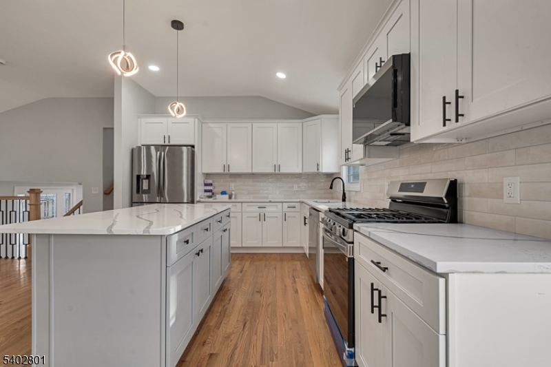 21 Vauxhall Road East Brunswick, NJ 08816 - Photo 11 of 40