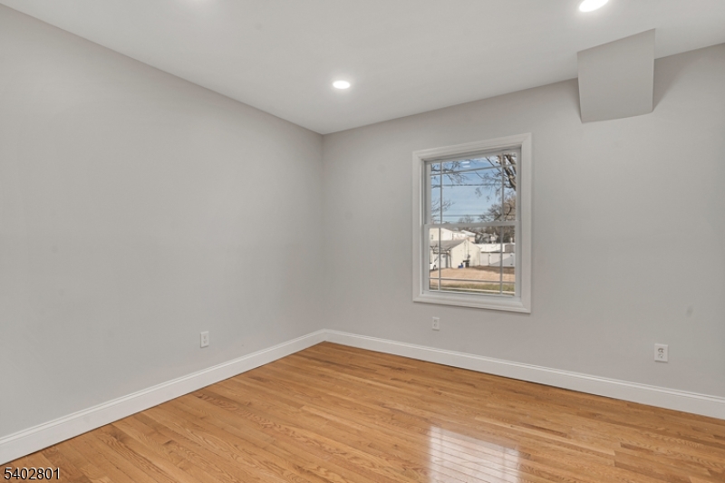 21 Vauxhall Road East Brunswick, NJ 08816 - Photo 16 of 40