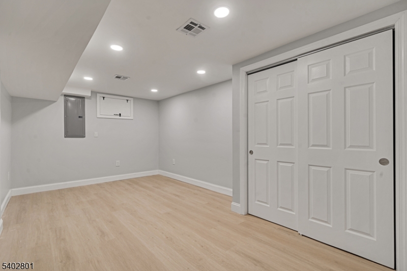 21 Vauxhall Road East Brunswick, NJ 08816 - Photo 23 of 40