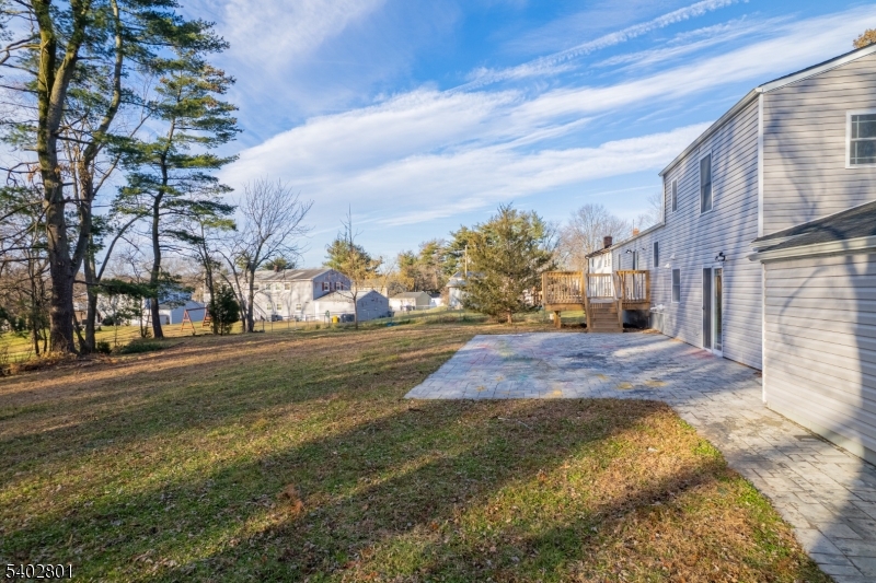 21 Vauxhall Road East Brunswick, NJ 08816 - Photo 27 of 40