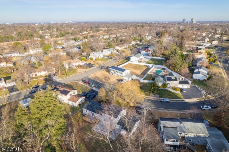 21 Vauxhall Road East Brunswick, NJ 08816 - Photo 35 of 40