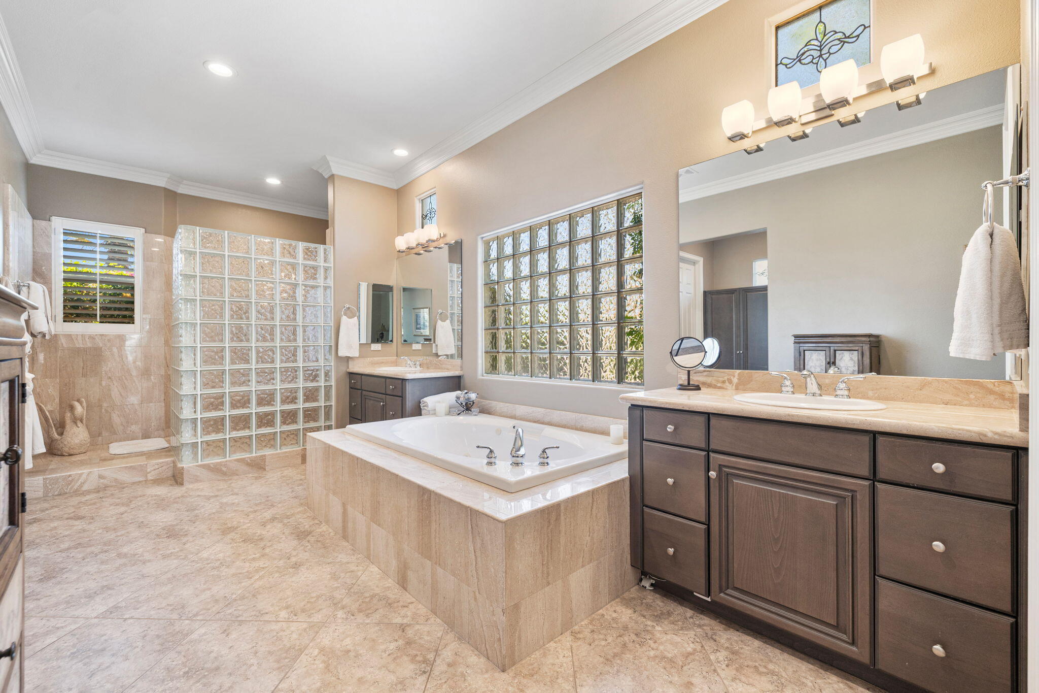 321 Loch Lomond Road Rancho Mirage, CA 92270 - Photo 35 of 66 68-web-or-mls-8M4A9690