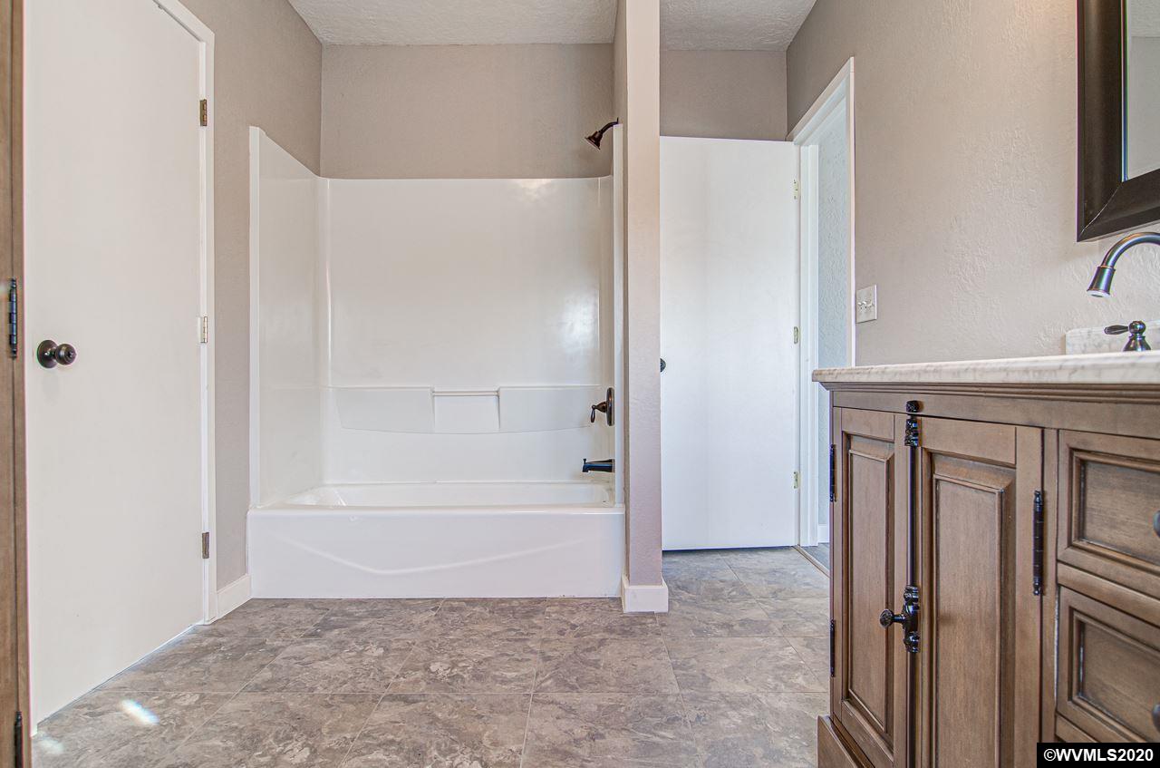 538 Southwest 4th Avenue Albany, OR 97321 - Photo 13 of 37 Gallery Image 13
