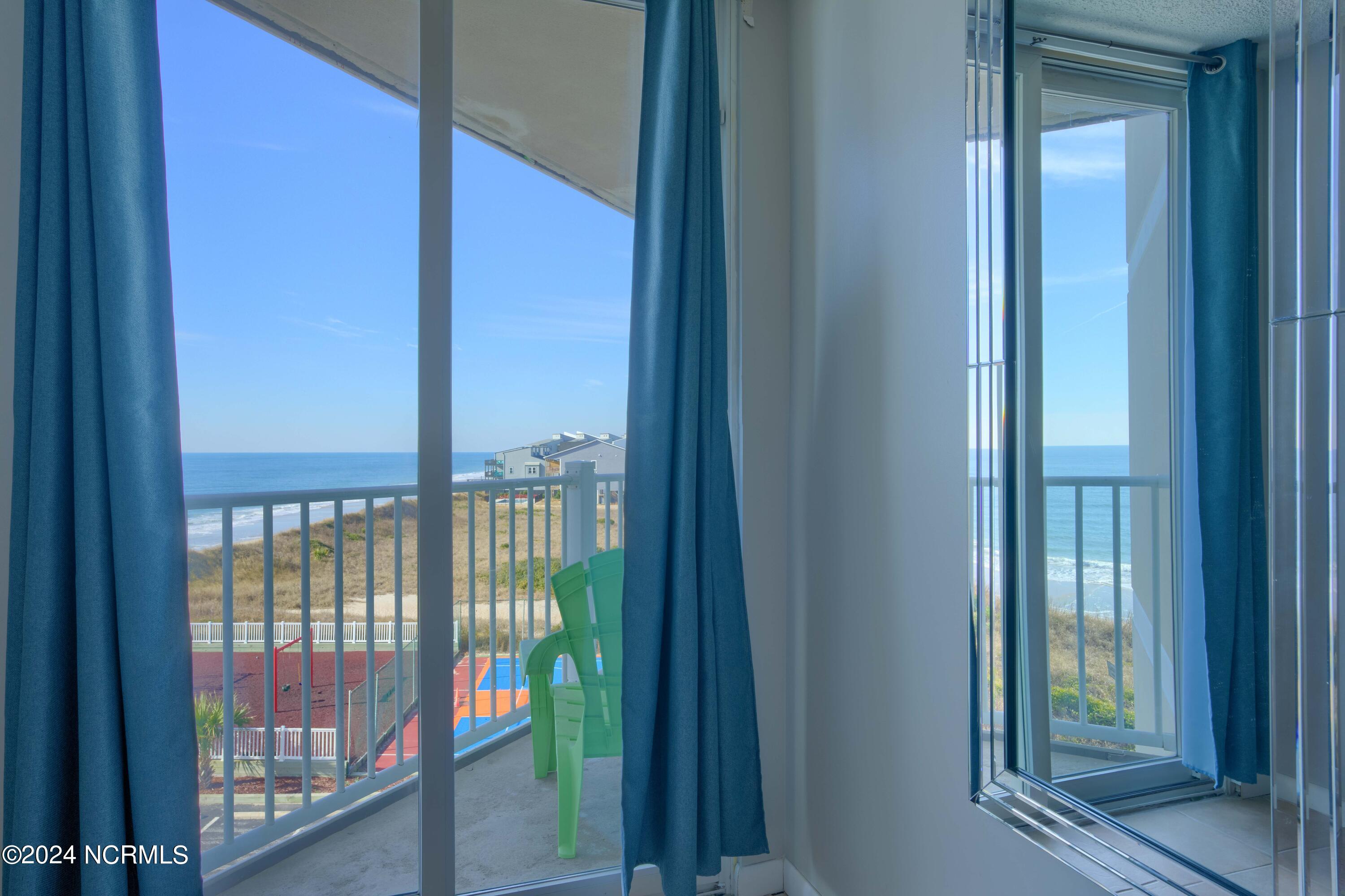 2000 New River Inlet Road, Unit 1305 North Topsail Beach, NC 28460 - Photo 13 of 21 1305 St Regis - Interiors_7
