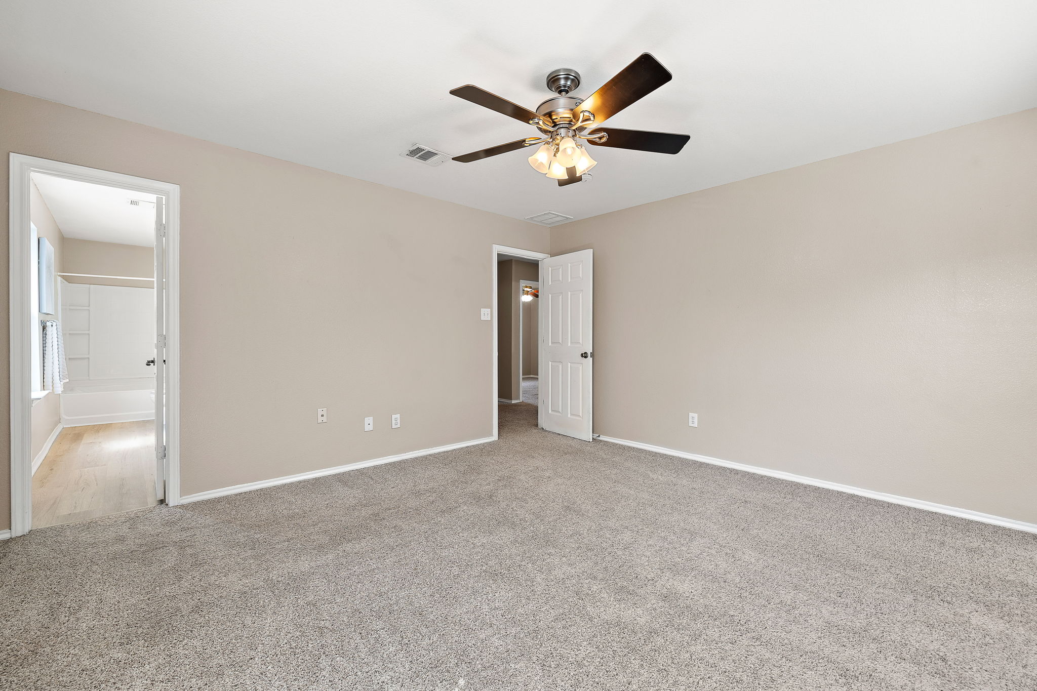 5705 Viewpoint Drive Austin, TX 78744 - Photo 18 of 30