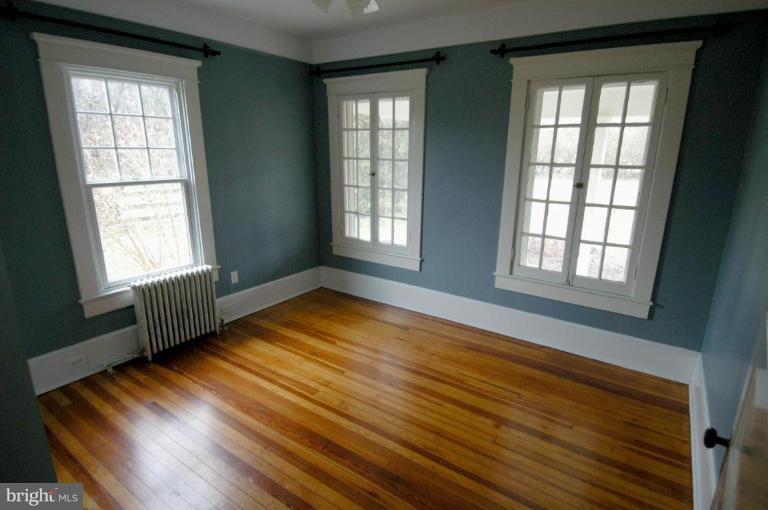 20290 Cockerill Road Purcellville, VA 20132 - Photo 3 of 12 Bedroom #2