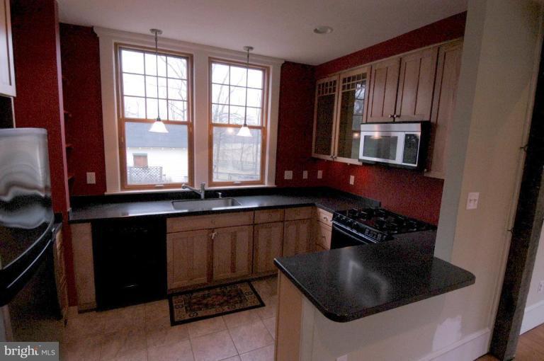 20290 Cockerill Road Purcellville, VA 20132 - Photo 5 of 12 Kitchen