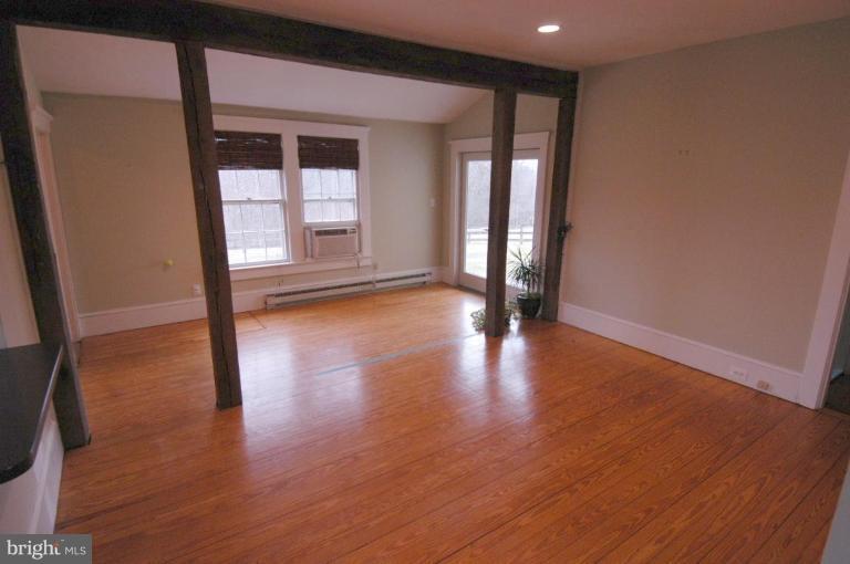 20290 Cockerill Road Purcellville, VA 20132 - Photo 9 of 12 Family Room #2