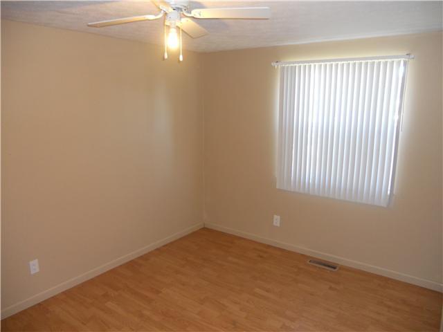 3375 Oakcrest Road Columbus, OH 43232 - Photo 5 of 8 Gallery Image 5