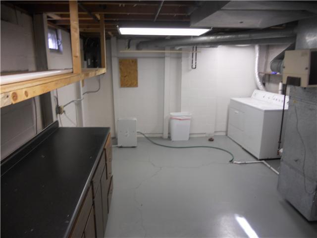 3375 Oakcrest Road Columbus, OH 43232 - Photo 7 of 8 Gallery Image 7