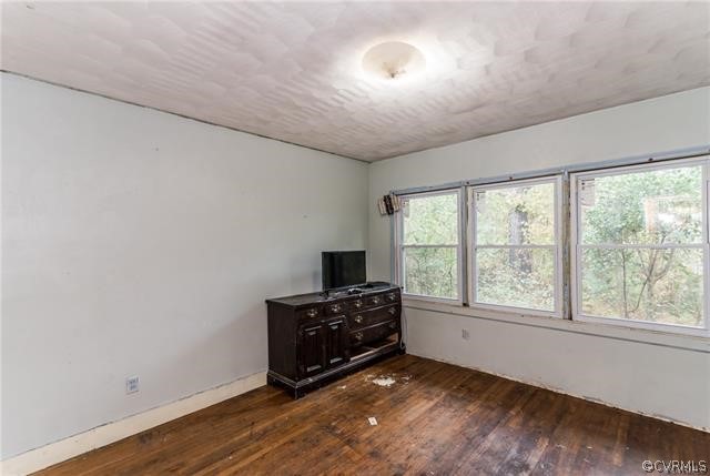 931 Greys Point Road Topping, VA 23169 - Photo 13 of 20 Gallery Image 13