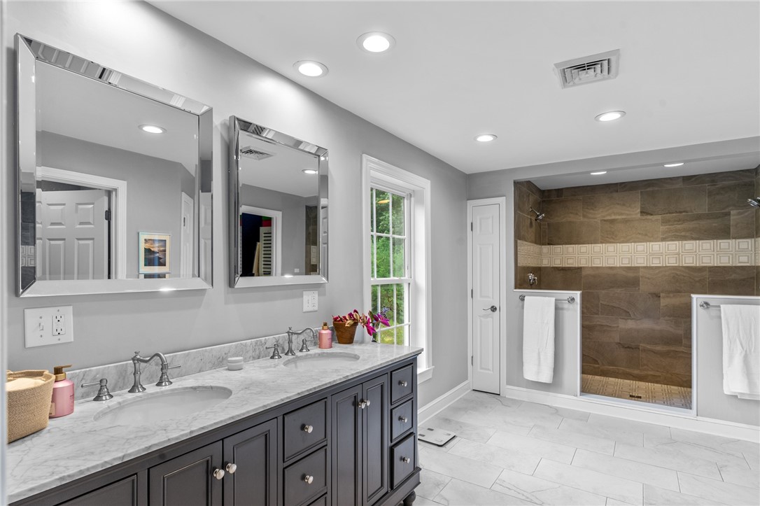 142 Whipple Road Smithfield, RI 02917 - Photo 21 of 50 Gallery Image 21