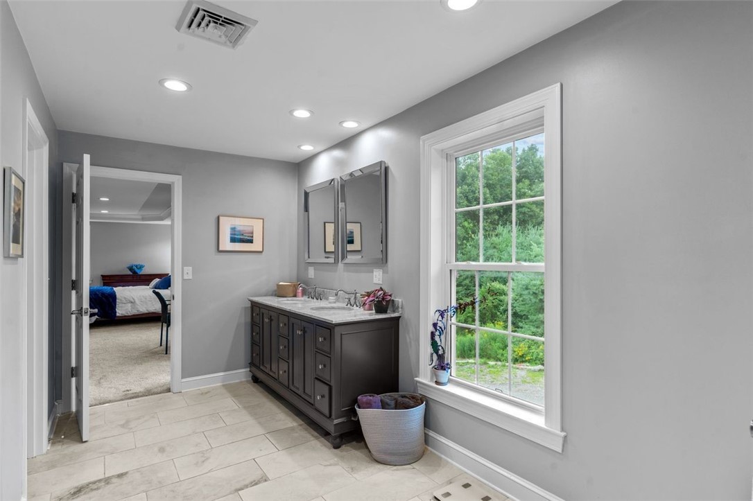 142 Whipple Road Smithfield, RI 02917 - Photo 22 of 50 Gallery Image 22