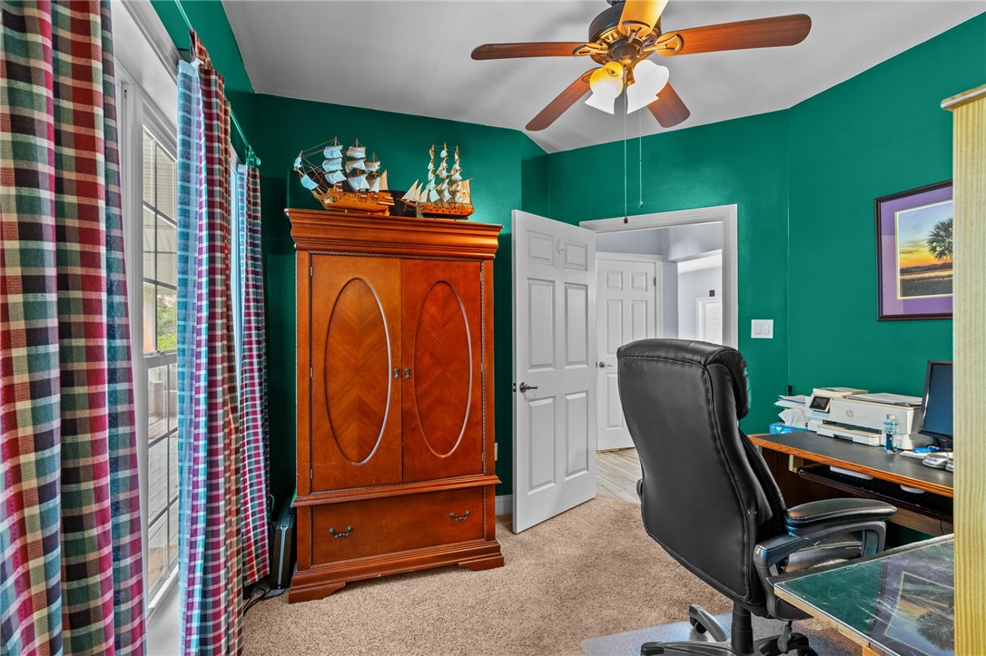 142 Whipple Road Smithfield, RI 02917 - Photo 34 of 50 Gallery Image 34