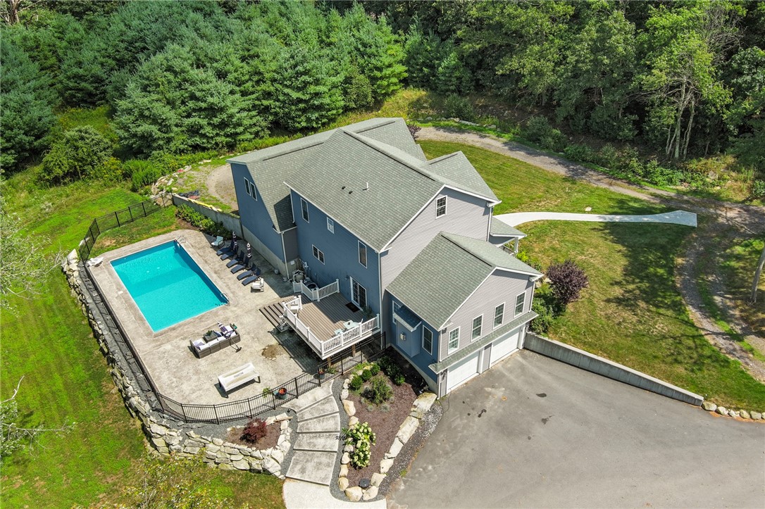 142 Whipple Road Smithfield, RI 02917 - Photo 49 of 50 Gallery Image 49