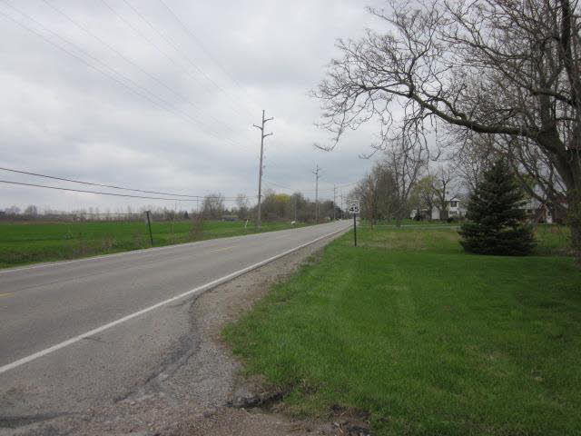 330 East Sterns Road Temperance, MI 48182 - Photo 10 of 11 20400861-9.JPG