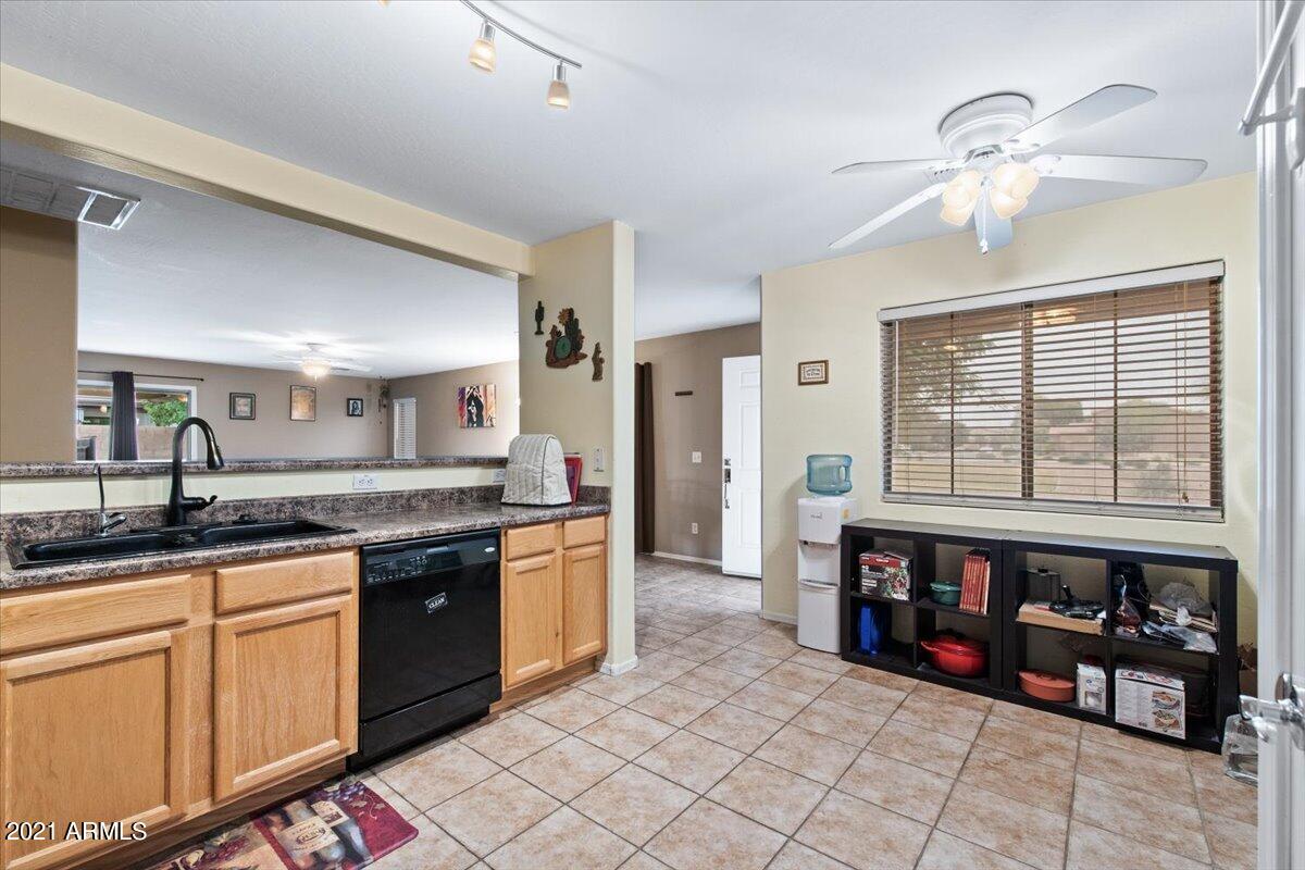 45103 Miramar Road Maricopa, AZ 85139 - Photo 7 of 25 07-007