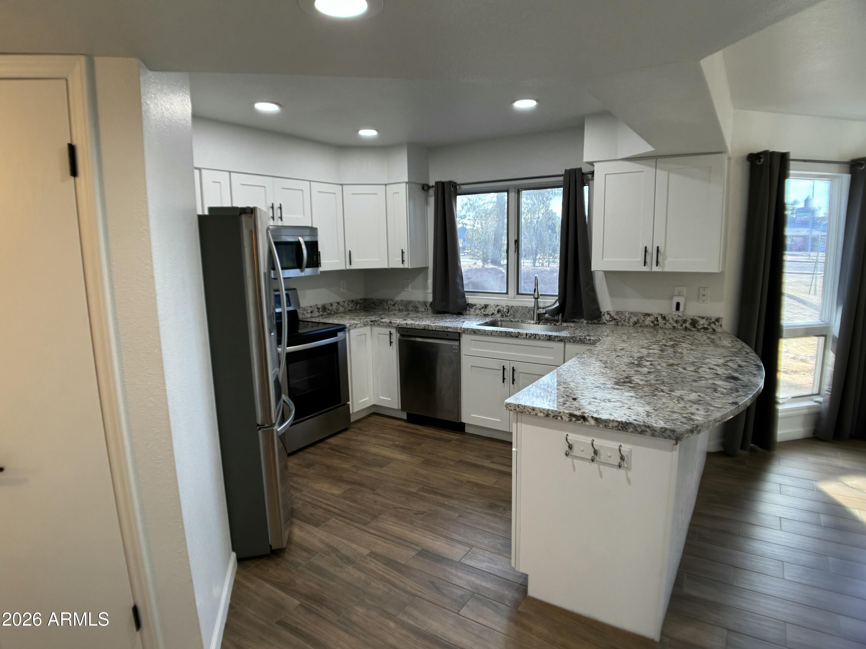 905 North Beeline Highway, Unit 2 Payson, AZ 85541 - Photo 19 of 36 20260126_224157272_iOS