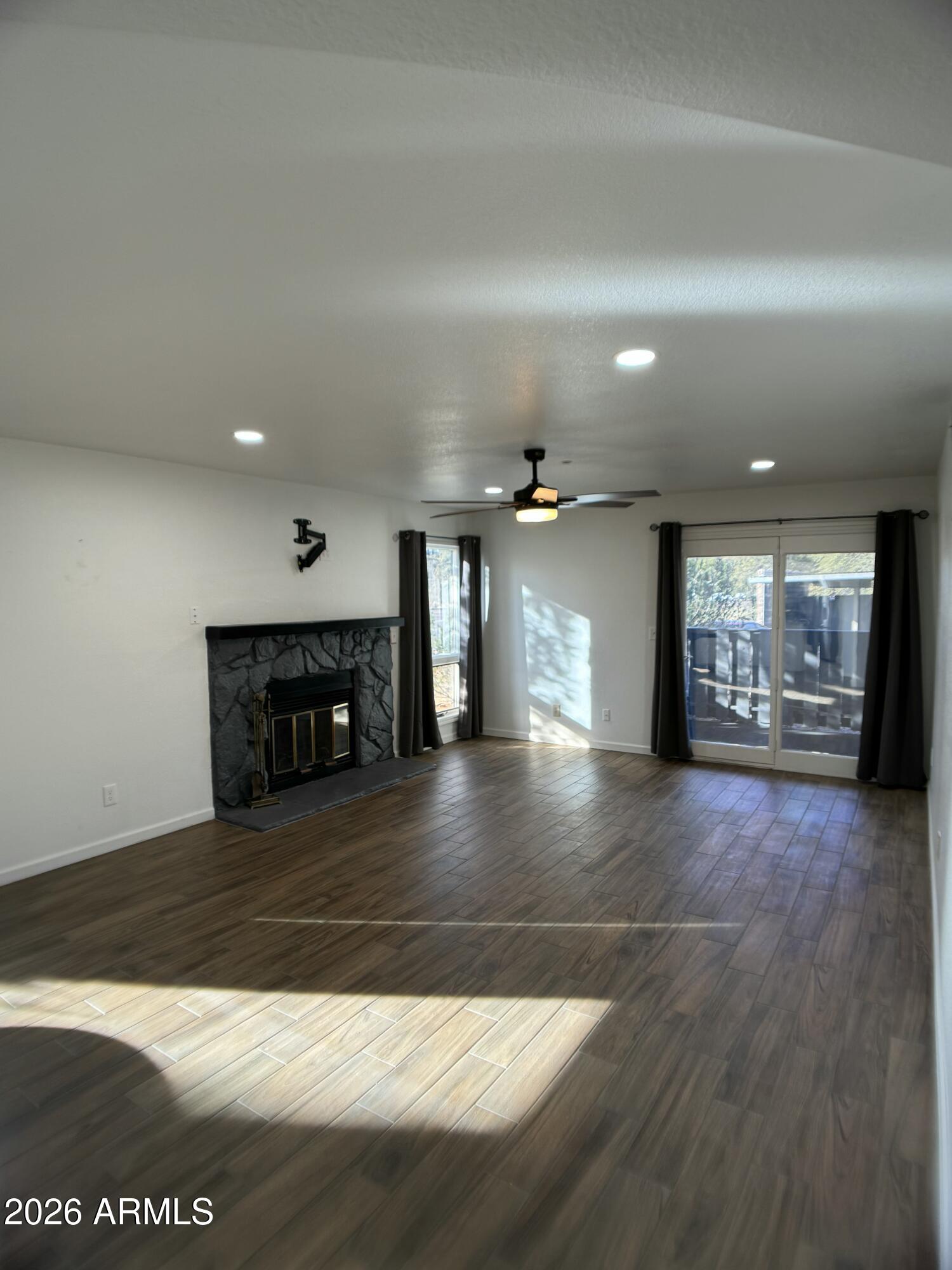 905 North Beeline Highway, Unit 2 Payson, AZ 85541 - Photo 2 of 36 20260126_223552287_iOS