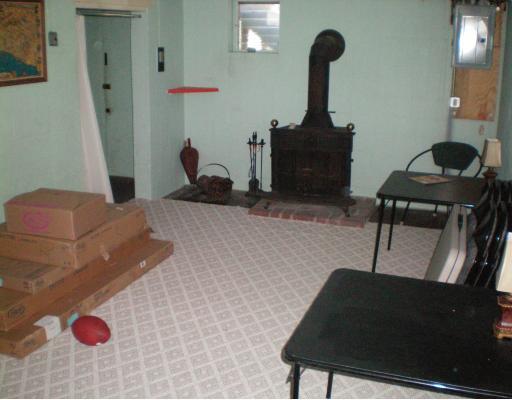 4918 Williamsport Road Elizabeth, PA 15037 - Photo 13 of 18 Den/Family/Great Room.
