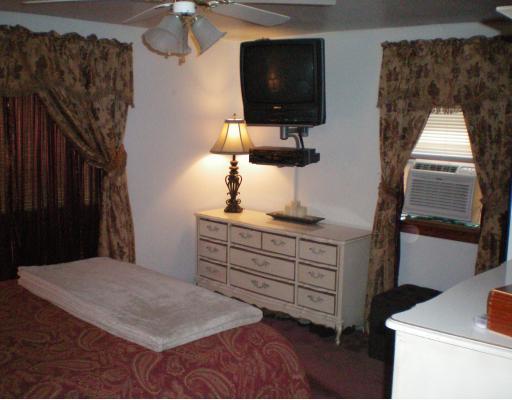 4918 Williamsport Road Elizabeth, PA 15037 - Photo 6 of 18 Master Bedroom.
