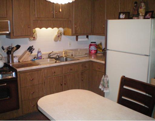 4918 Williamsport Road Elizabeth, PA 15037 - Photo 10 of 18 Kitchen.