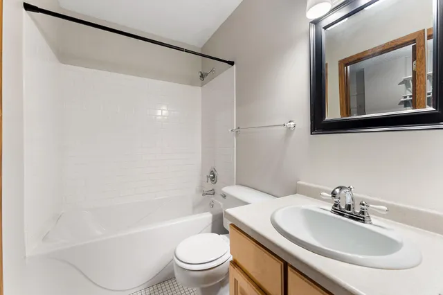 $1,595 | 311 Pleasant Avenue, Unit 502, St. Paul, MN 55102