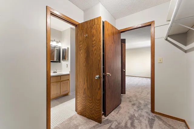 $1,595 | 311 Pleasant Avenue, Unit 502, St. Paul, MN 55102