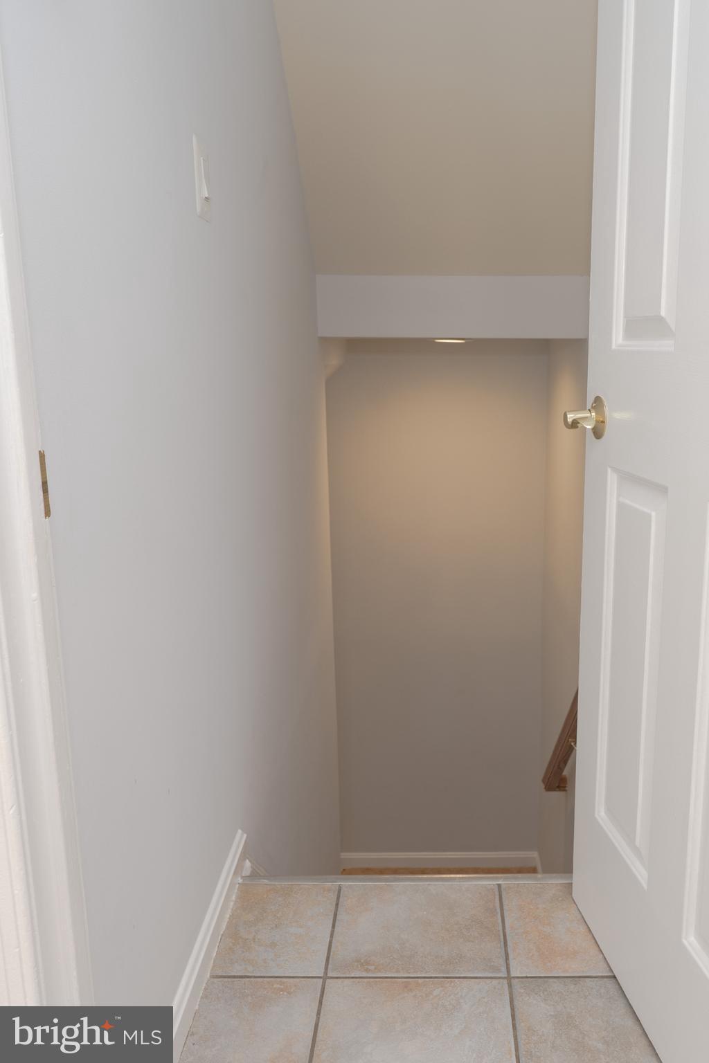 2011 Pieris Court Vienna, VA 22182 - Photo 15 of 39 a view of room