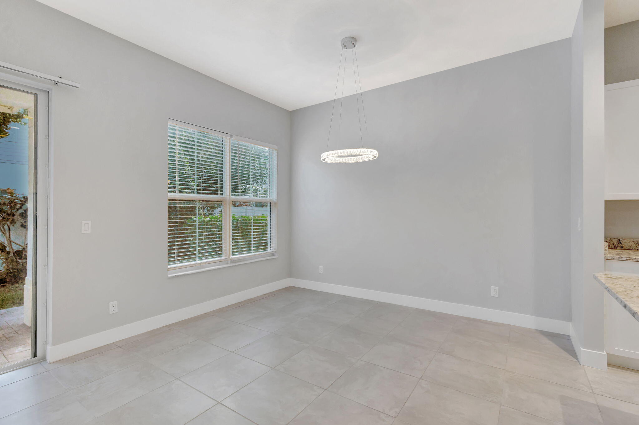 4924 Pointe Midtown Way, Unit 21 Palm Beach Gardens, FL 33418 - Photo 14 of 69 16-web-or-mls-5D1A2271