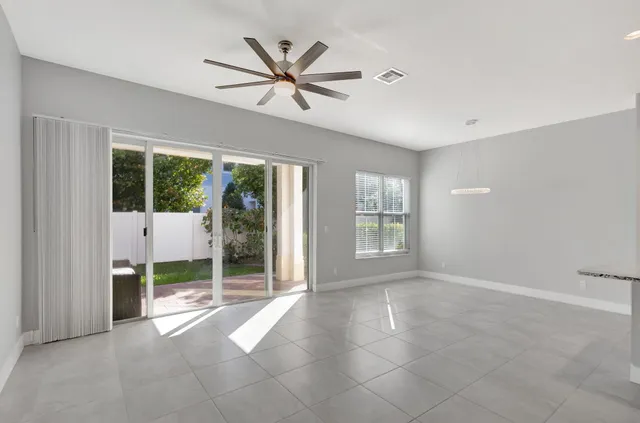 $4,350 | 4924 Pointe Midtown Way, Unit 21, Palm Beach Gardens, FL 33418