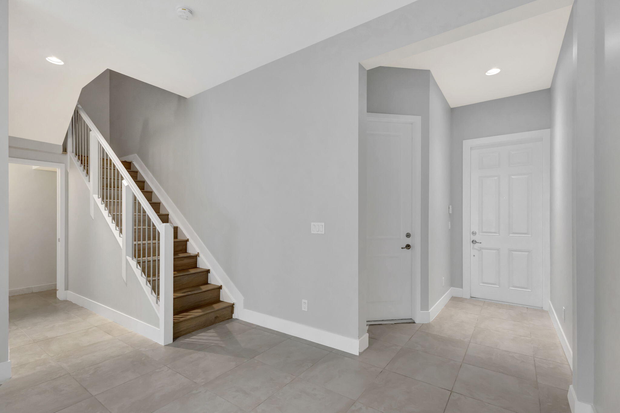 4924 Pointe Midtown Way, Unit 21 Palm Beach Gardens, FL 33418 - Photo 21 of 69 5-web-or-mls-5D1A2206