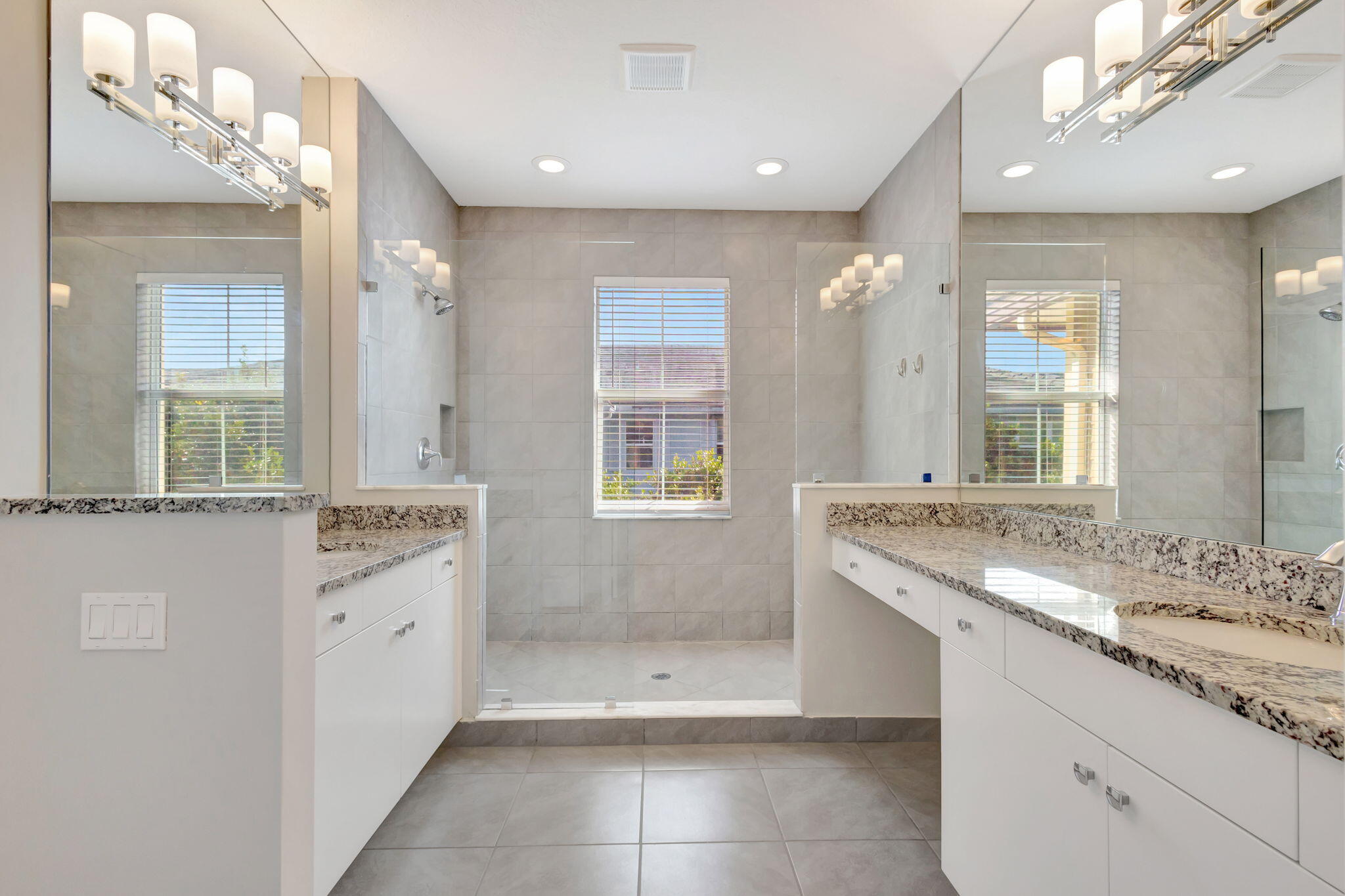 4924 Pointe Midtown Way, Unit 21 Palm Beach Gardens, FL 33418 - Photo 30 of 69 31-web-or-mls-5D1A2356