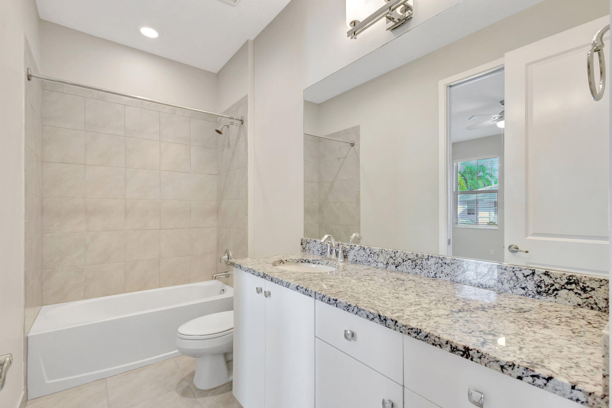 4924 Pointe Midtown Way, Unit 21 Palm Beach Gardens, FL 33418 - Photo 37 of 69 38-web-or-mls-5D1A2391