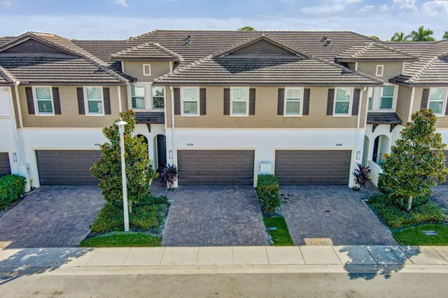 $4,350 | 4924 Pointe Midtown Way, Unit 21, Palm Beach Gardens, FL 33418