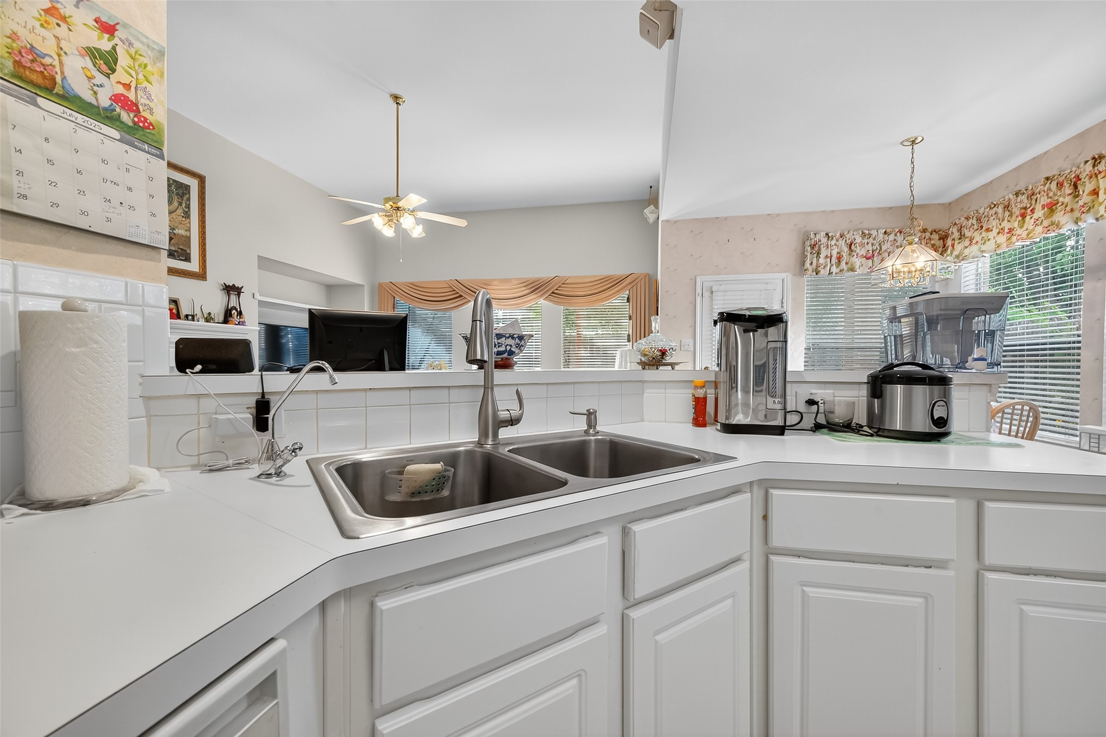 8810 Bryce Canyon Court Spring, TX 77379 - Photo 19 of 48