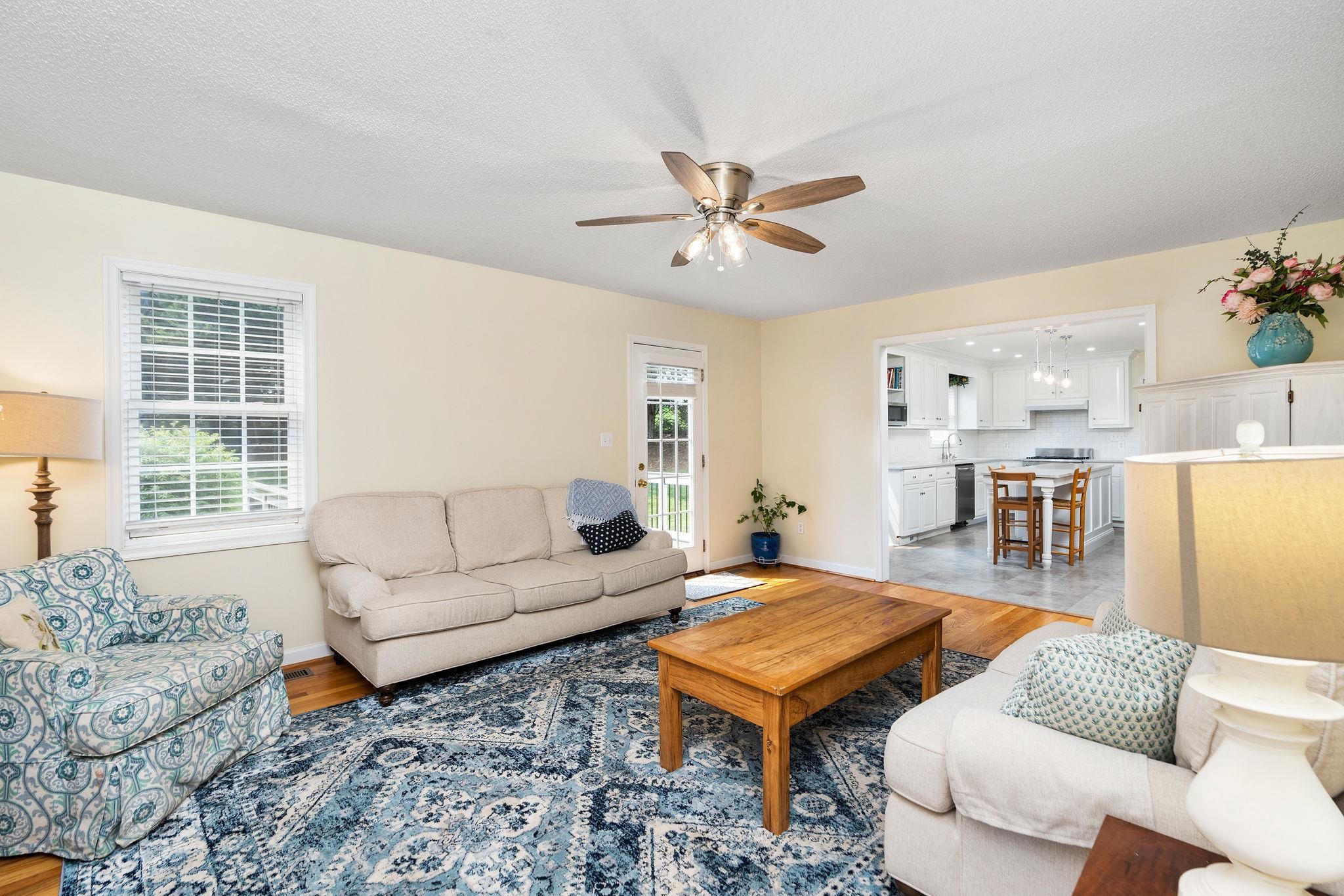 1632 Chatham Road Waynesboro, VA 22980 - Photo 10 of 65 Gallery Image 10