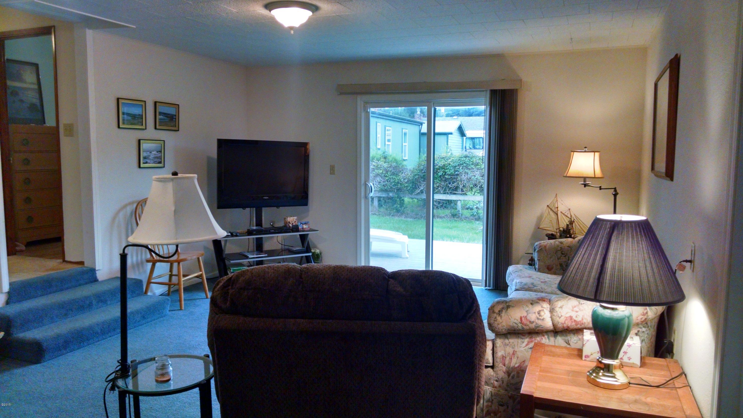 478 Southeast Moffitt Road Waldport, OR 97394 - Photo 13 of 16 Family