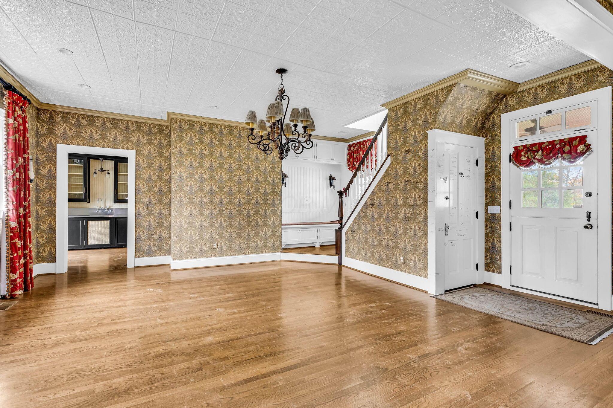 7805 Brill Road Cincinnati, OH 45243 - Photo 68 of 139 68-web-or-mls-7805BrillRoadInt_Hommati10