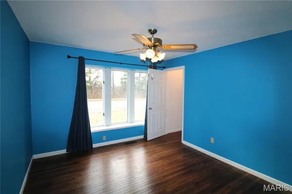 $2,595 | 736 Henry Avenue, Ballwin, MO 63011